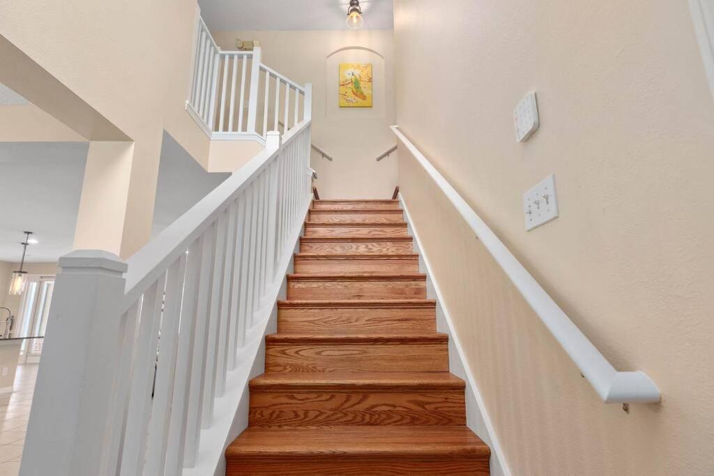 Lakeview W/8 Bedroom 5 Kingsuite 3 Miles To Disney 키시미 외부 사진