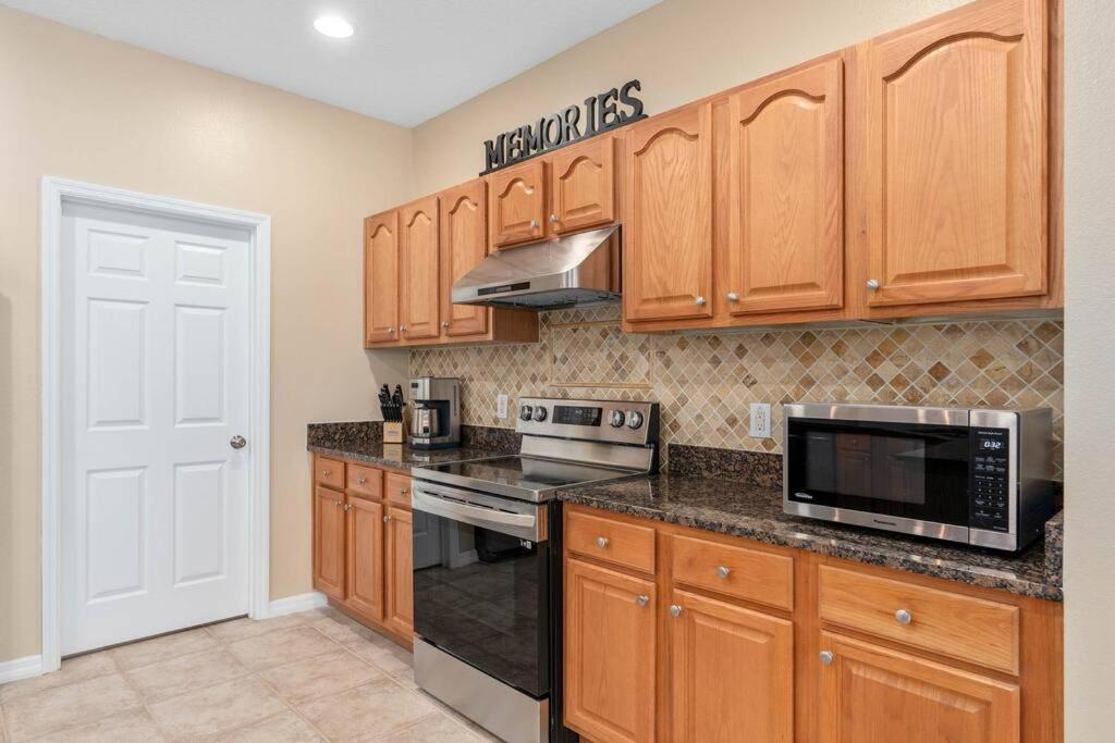 Lakeview W/8 Bedroom 5 Kingsuite 3 Miles To Disney 키시미 외부 사진